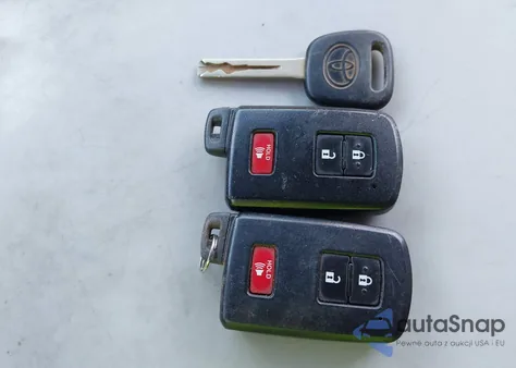 2018 Toyota Tacoma Trd Off Road из США, поврежденный, VIN 5TFCZ5AN5JX143674